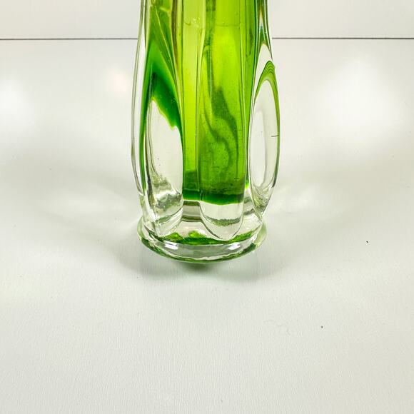 Green Sommerso Stretched Art Glass Vase 9" Ruffled Rim Mid Century - Picture 7 of 12